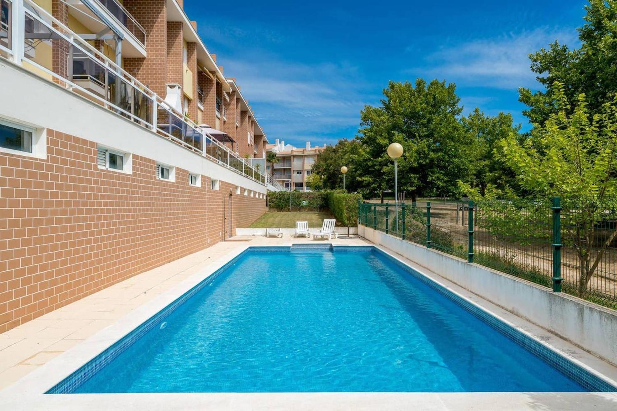 2 Bedroom Relax In Alvor By Innkeeper Экстерьер фото