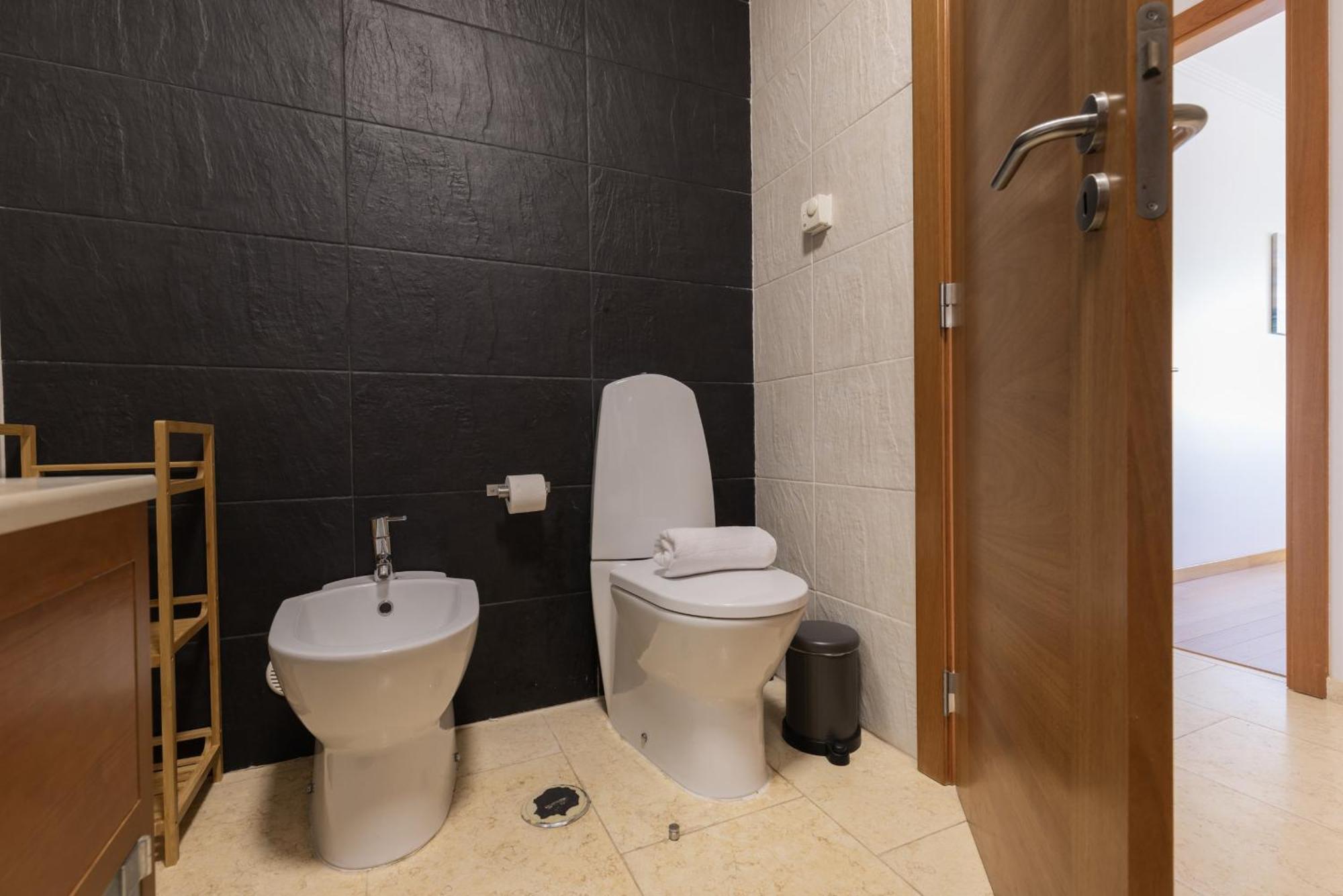 2 Bedroom Relax In Alvor By Innkeeper Экстерьер фото