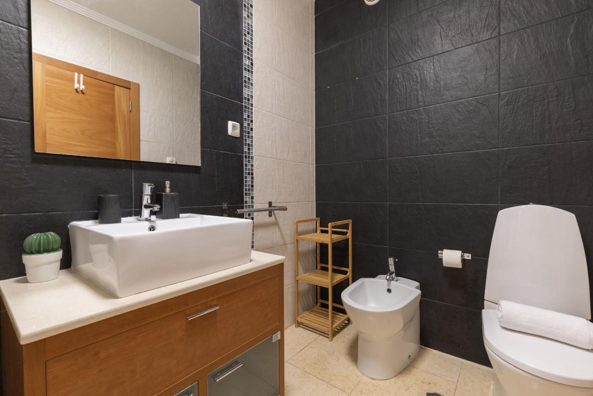 2 Bedroom Relax In Alvor By Innkeeper Экстерьер фото